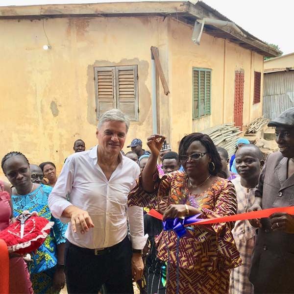 Inauguration d'une maternité à Toffo au Togo par l'association MJ pour l'enfance