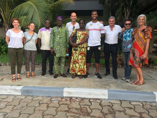 Visite à Steve Mounié, présent également à Cotonou pour jouer avec l'équipe nationale du Bénin