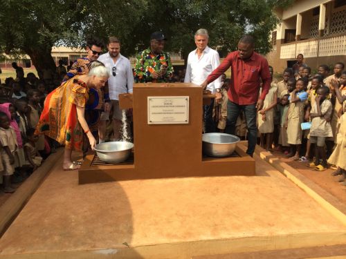 Inauguration de 2 puits d'eau dans la commune de COME