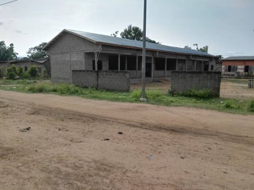 Evolution des travaux : école primaire à Sagon dans la commune de OUINHI