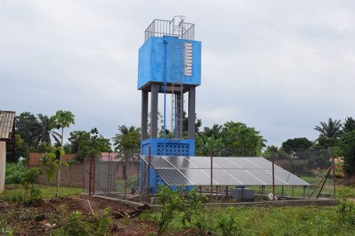 Evolution des travaux : château d'eau à DANGBO