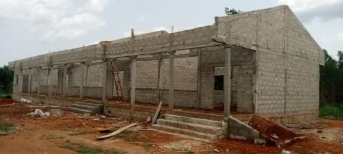 Evolution des travaux : école primaire à Akouèdjromèdé dans la commune de ZE