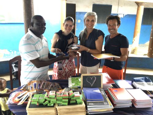 Remise de matériel scolaire à l'orphelinat Amour et Manon de Ouidah