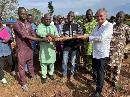 Lancement des travaux : école primaire à Banigbe Nagot dans la commune de IFANGNI