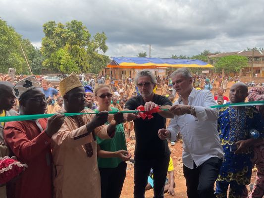 INAUGURATION D'UNE ÉCOLE A DAAGBE NAGOT - IFANGNI