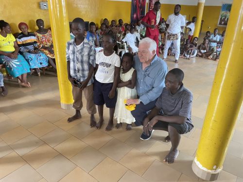 VISITE A L'ORPHELINAT AMOUR et MANON