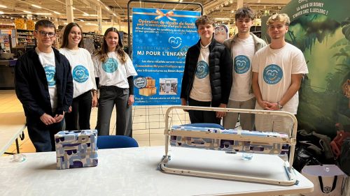 Opération emballages cadeaux au Centre E.Leclerc Morlaix