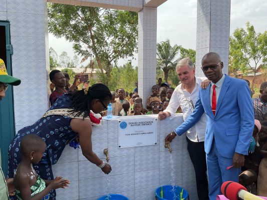 Inauguration d'un château d'eau et deux puits à DANGBEGON, commune de ZA KPOTA.