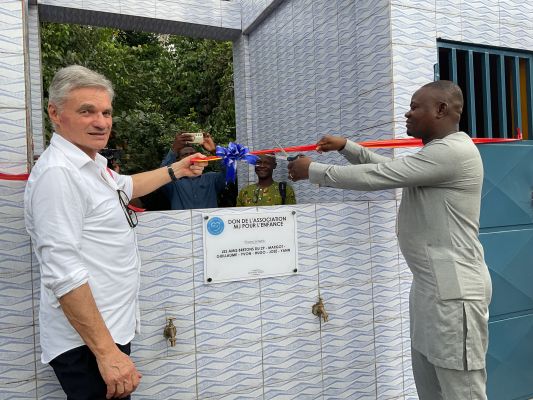 Inauguration d'un château d'eau et de 2 puits à WASSA - ZÉ