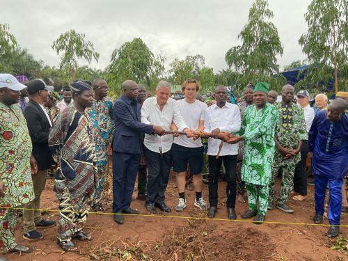 LANCEMENT DES TRAVAUX POUR LA CONSTRUCTION D'UNE ÉCOLE A FIFATIN - AVRANKOU