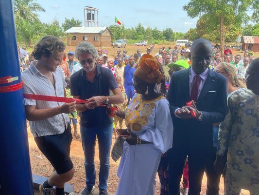 INAUGURATION D'UNE ÉCOLE A DANGBEGON - ZA KPOTA