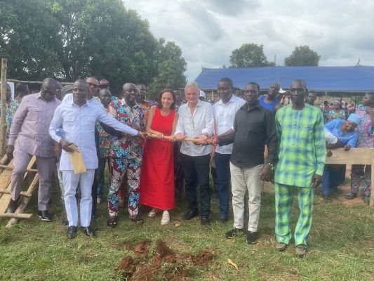 LANCEMENT DES TRAVAUX DE CONSTRUCTION DE 6 CHÂTEAUX D'EAU ET 12 PUITS A DOGBO